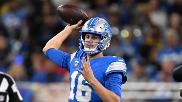 Detroit Lions quarterback Jared Goff (16).