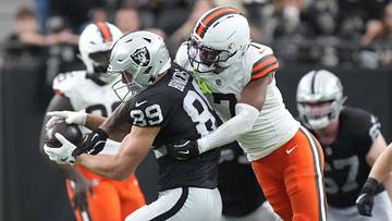Raiders' Offense Stumbles in 24-10 Defeat to Browns