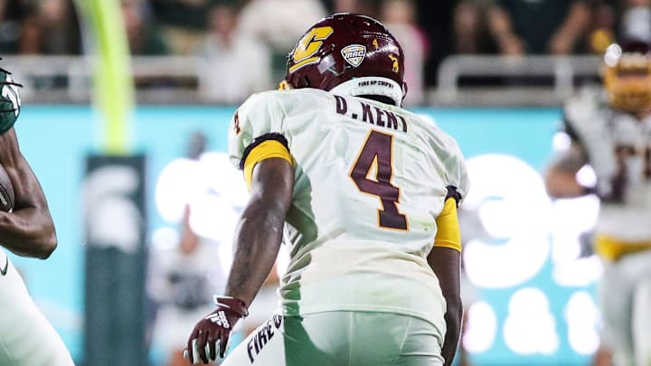 Defensive back Donte Kent