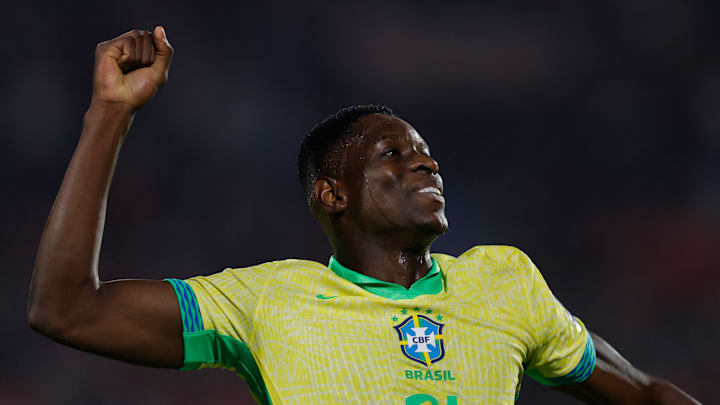 Luiz Henrique brilhou na vitória da Seleção sobre o Chile Luiz Henrique brilhou na vitória da Seleção sobre o Chile