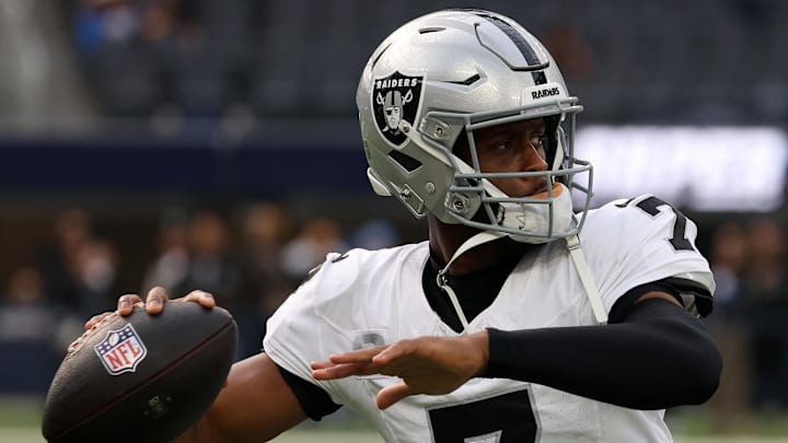Nov 30, 2025; Inglewood, California, USA; Las Vegas Raiders quarterback Geno Smith (7) practices before the game at SoFi Stadium. Mandatory Credit: Kiyoshi Mio-Imagn Images Nov 30, 2025; Inglewood, California, USA; Las Vegas Raiders quarterback Geno Smith (7) practices before the game at SoFi Stadium. Mandatory Credit: Kiyoshi Mio-Imagn Images