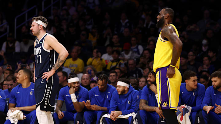 LeBron James no tendría problemas en jugar con Luka Doncic y Kyrie Irving en los Mavericks