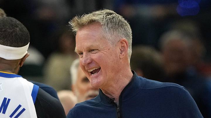 Dec 25, 2025; San Francisco, California, USA; Golden State Warriors head coach Steve Kerr (right) celebrates with guard Gary Payton II (0) during the fourth quarter against the Dallas Mavericks at Chase Center. Mandatory Credit: Darren Yamashita-Imagn Images Dec 25, 2025; San Francisco, California, USA; Golden State Warriors head coach Steve Kerr (right) celebrates with guard Gary Payton II (0) during the fourth quarter against the Dallas Mavericks at Chase Center. Mandatory Credit: Darren Yamashita-Imagn Images