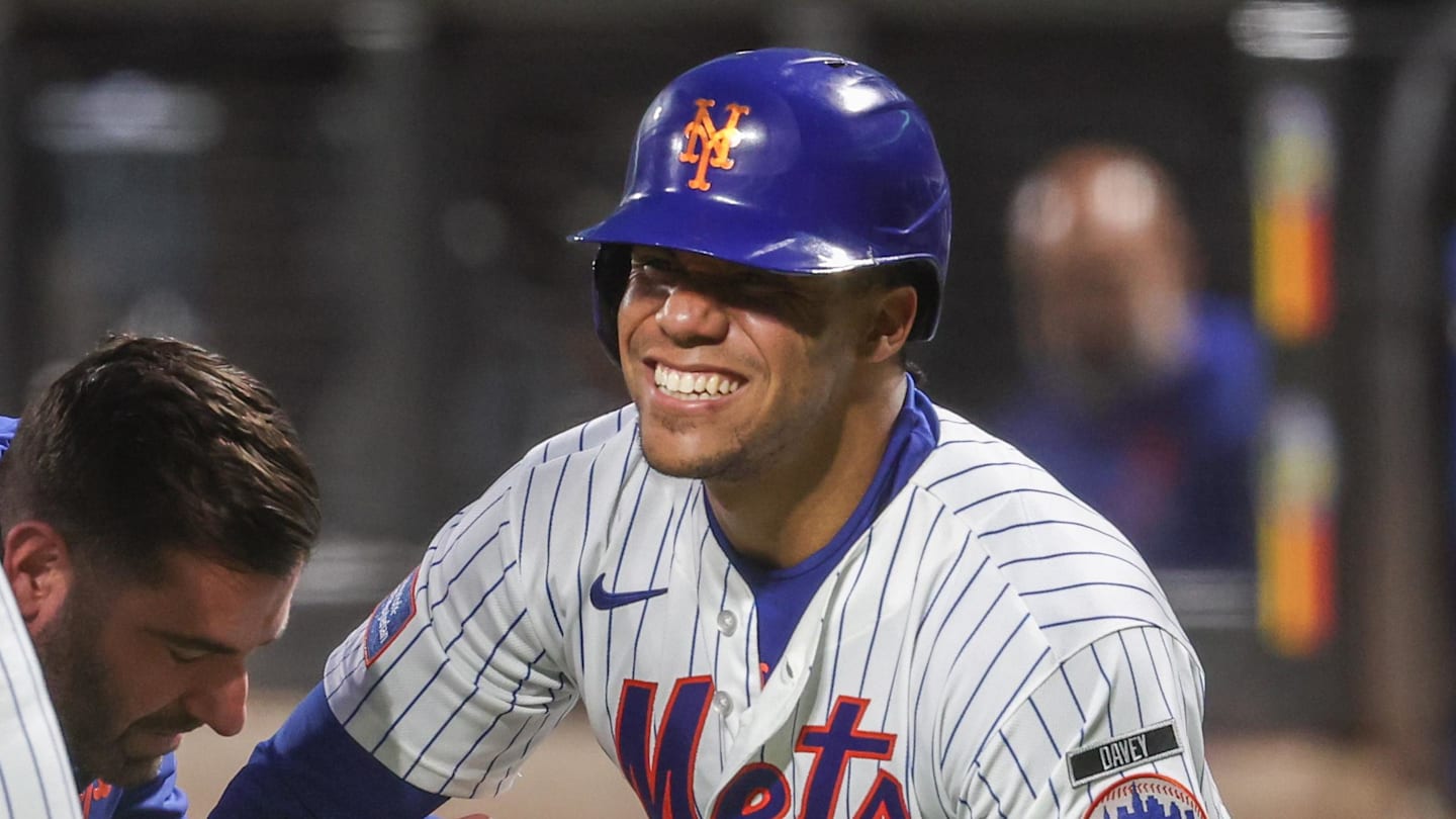 Juan Soto’s exit after fouling ball off ankle sends Mets fans into tailspin