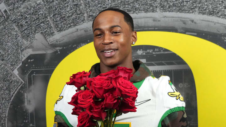 Dec 30, 2024; Los Angeles, CA, USA; Oregon Ducks wide receiver Evan Stewart (7) poses during Rose Bowl media day at Sheraton Grand LA. Dec 30, 2024; Los Angeles, CA, USA; Oregon Ducks wide receiver Evan Stewart (7) poses during Rose Bowl media day at Sheraton Grand LA.