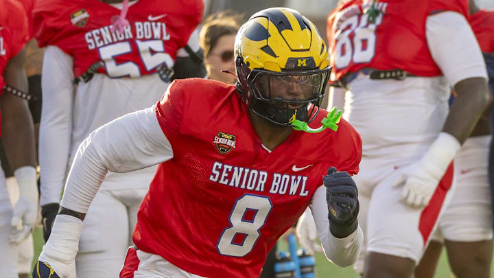 American defensive end Derrick Moore (8) of Michigan American defensive end Derrick Moore (8) of Michigan