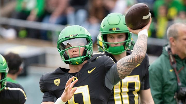 Oregon quarterback Dillon Gabriel throws during warmups ahead of the Oregon Ducks’ Spring Game Saturday, April 27. 2024 at Autzen Stadium in Eugene, Ore. Oregon quarterback Dillon Gabriel throws during warmups ahead of the Oregon Ducks’ Spring Game Saturday, April 27. 2024 at Autzen Stadium in Eugene, Ore.