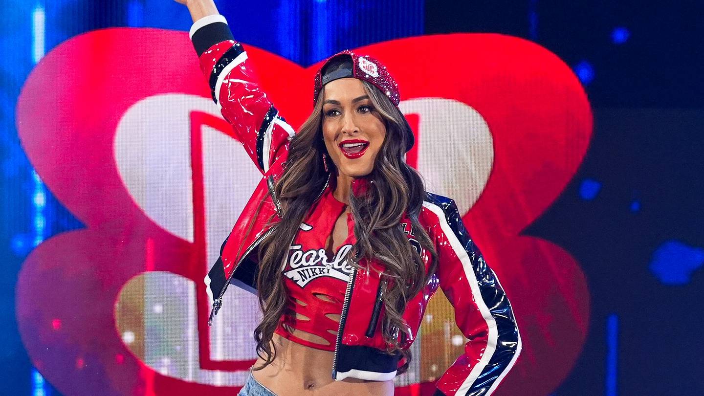 Nikki Bella Provides Update on Her Injured Ankle