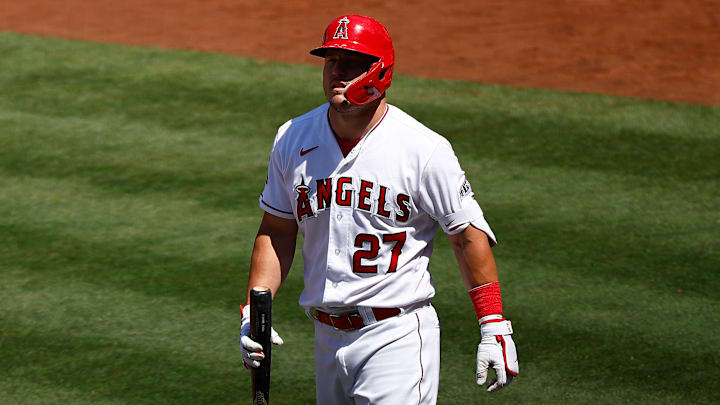 Trout salió lesionado del choque ante los Padres