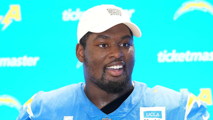 Chargers guard Zion Johnson Chargers guard Zion Johnson