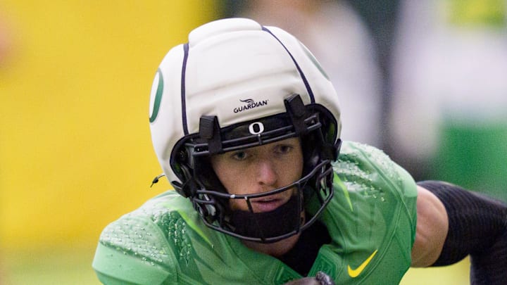 Oregon defensive back Dillon Thieneman Oregon defensive back Dillon Thieneman
