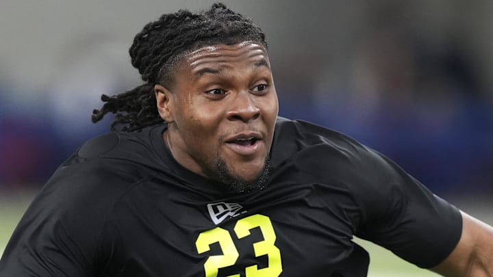 Defensive lineman Tyler Onyedim