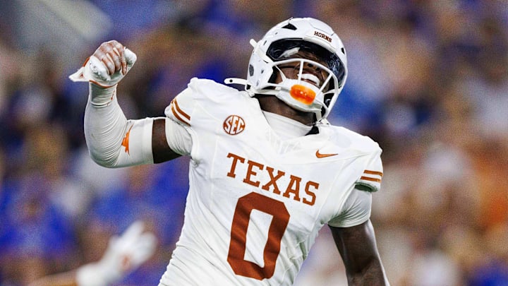 Texas Longhorns linebacker Anthony Hill Jr.