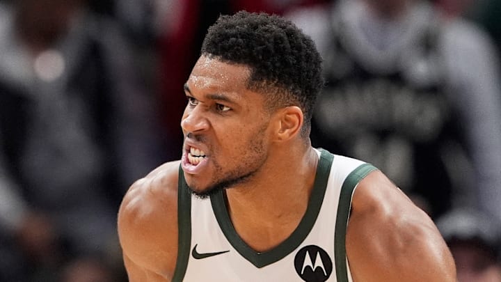 New York Knicks v Milwaukee Bucks New York Knicks v Milwaukee Bucks