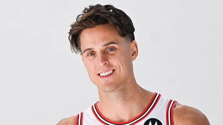 Sep 28, 2026; Chiacgo, Il, USA; Chicago Bulls forward Zach Collins (12) poses during media day. Mandatory Credit: Matt Marton-Imagn Images Sep 28, 2026; Chiacgo, Il, USA; Chicago Bulls forward Zach Collins (12) poses during media day. Mandatory Credit: Matt Marton-Imagn Images