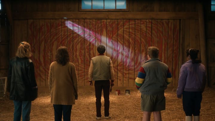 STRANGER THINGS: SEASON 5. (L to R) Maya Hawke as Robin Buckley, Winona Ryder as Joyce Byers, Noah Schnapp as Will Byers, Jake Connelly as Derek Turnbow, and Priah Ferguson as Erica Sinclair in Stranger Things: Season 5. Cr. COURTESY OF NETFLIX © 2025