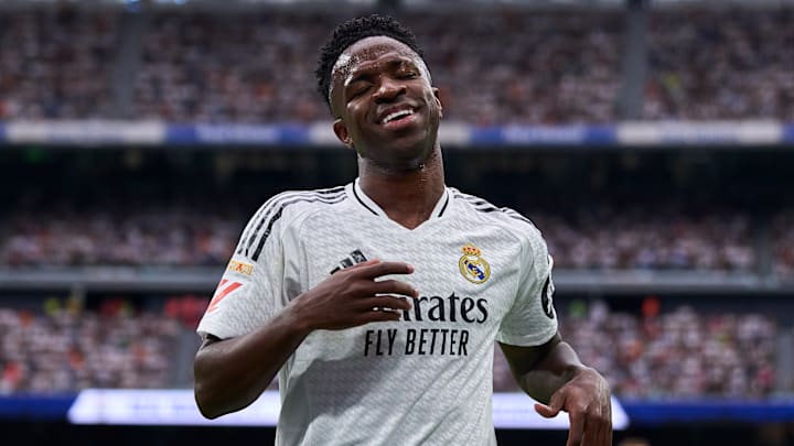 Vini fez temporada abaixo com a camisa merengue