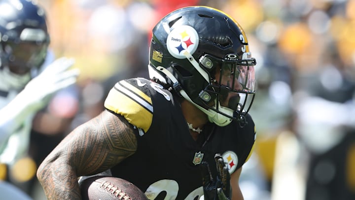 Steelers RB Jaylen Warren has been one of the most consistent running backs in fantasy football.