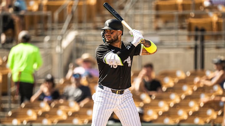 Yoán Moncada podría jugar con cierta regularidad en los Yankees si es firmado por esa escuadra en 2025