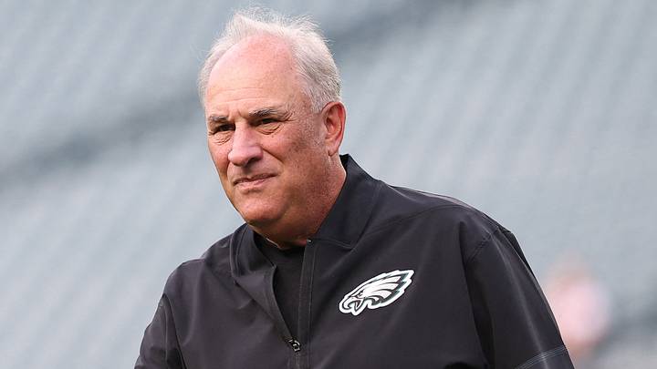 Philadelphia Eagles defensive coordinator Vic Fangio Philadelphia Eagles defensive coordinator Vic Fangio