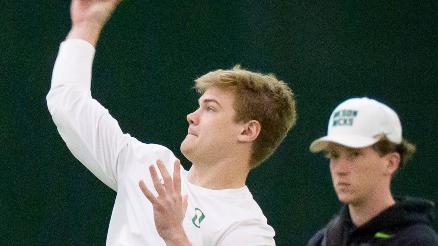 Three Things To Know About Oregon Ducks Quarterback Brock Thomas