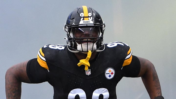 Former Pittsburgh Steelers defensive end DeMarvin Leal becomes the first free-agent signing of the Giants-John Harbaugh era.