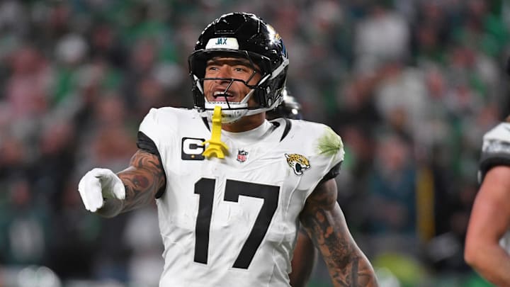 Nov 3, 2024; Philadelphia, Pennsylvania, USA; Jacksonville Jaguars tight end Evan Engram (17) against the Philadelphia Eagles at Lincoln Financial Field. Mandatory Credit: Eric Hartline-Imagn Images