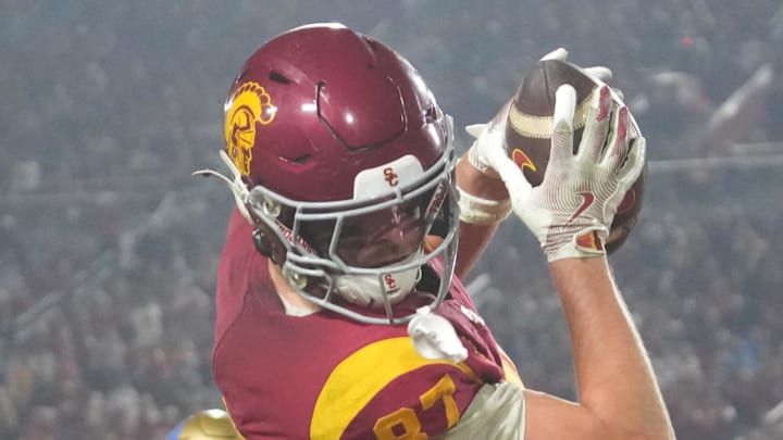 Southern California Trojans tight end Lake McRee