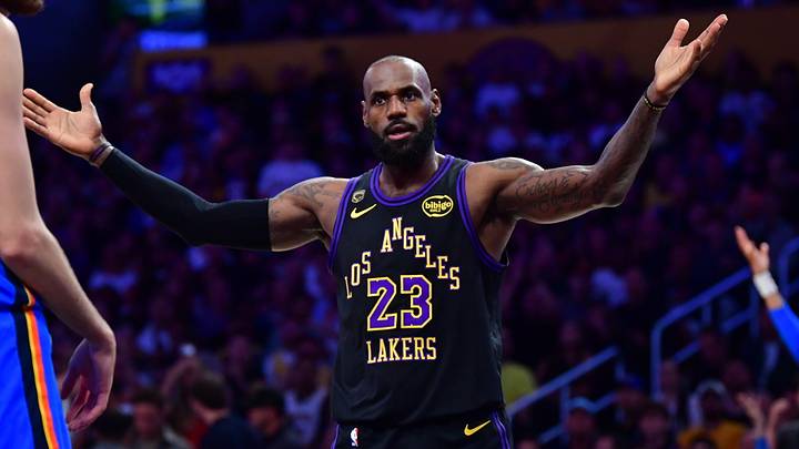  Los Angeles Lakers forward LeBron James (23) reacts (Mandatory Credit: Gary A. Vasquez-Imagn Images)