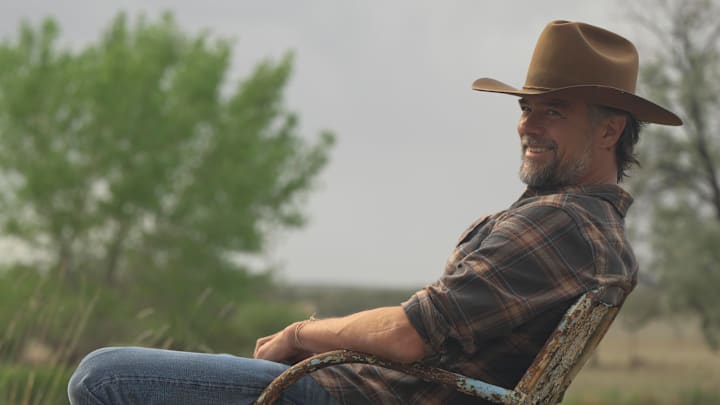 RANSOM CANYON. Josh Duhamel as Staten in Episode 109 of Ransom Canyon