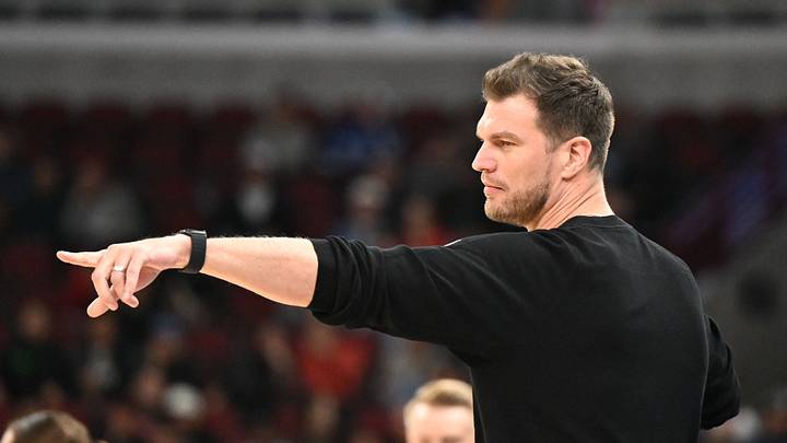 Oct 9, 2026; Chicago, Illinois, USA;  Chicago Bulls head coach Tiago Splitter directs the team against the Memphis Grizzlies during the first half at United Center.  Mandatory Credit: Matt Marton-Imagn Images
