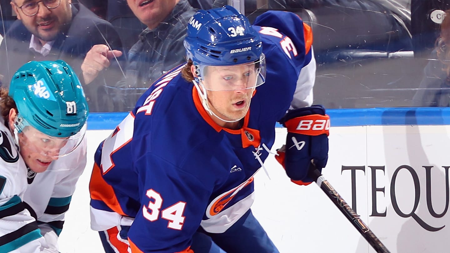3 Islanders players who don't deserve to be with the team in November
