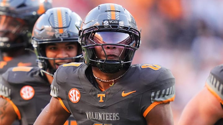 Tennessee Volunteers - defensive back Colton Hood