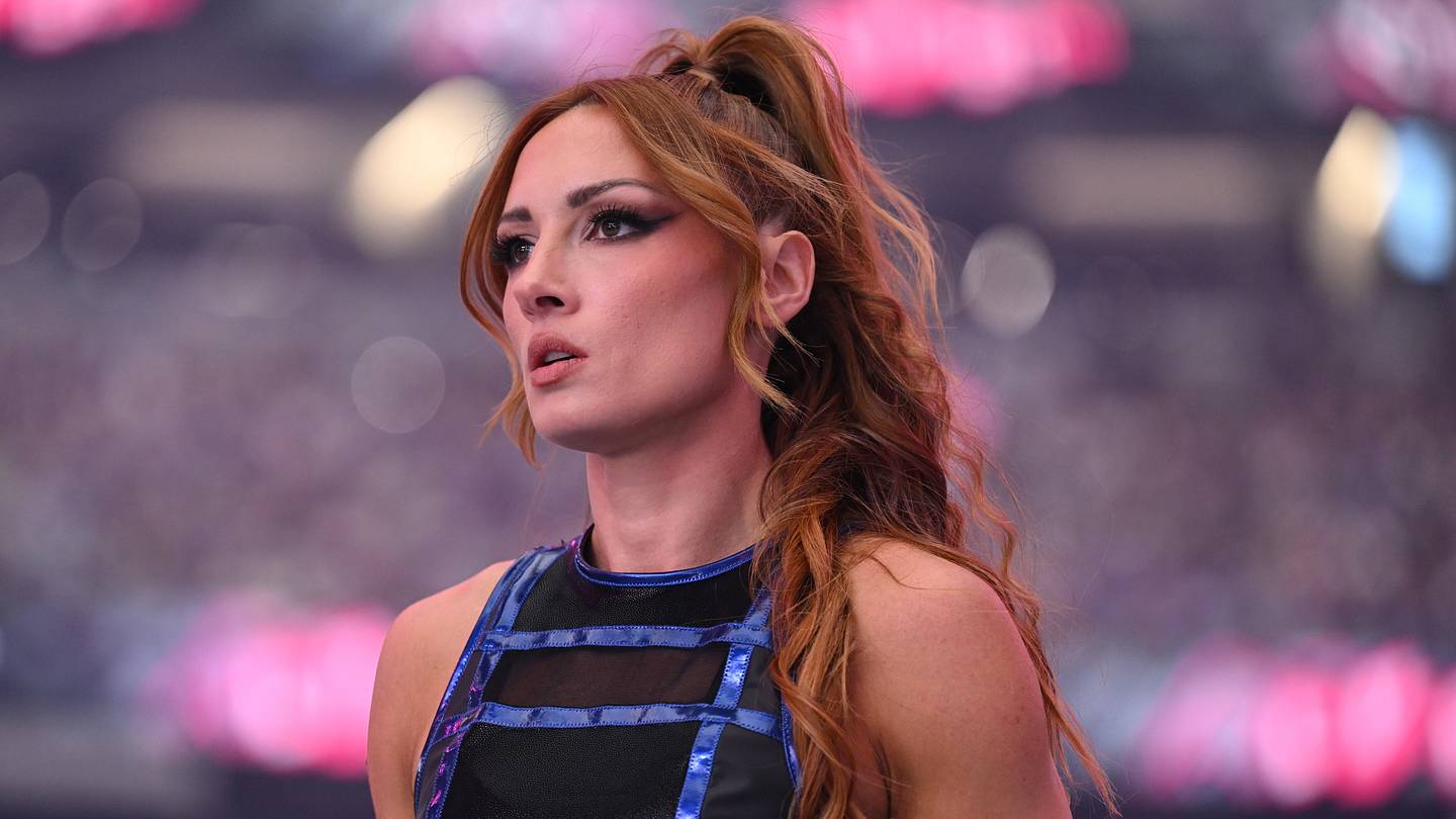 Becky Lynch e Stephanie Vaquer tornano a Raw, rafforzando la divisione femminile con nuove sfide e rivalità