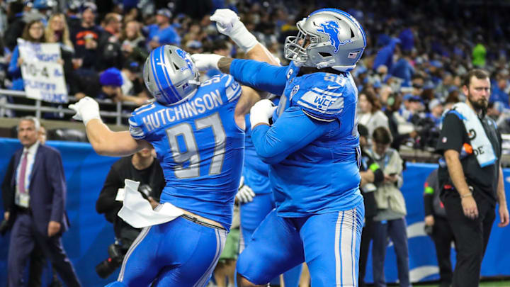 Detroit Lions defensive end Aidan Hutchinson practices with offensive tackle Penei Sewell Detroit Lions defensive end Aidan Hutchinson practices with offensive tackle Penei Sewell