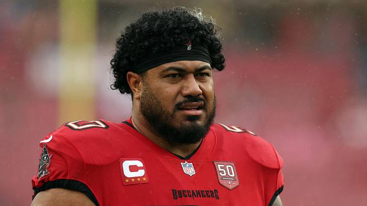 Tampa Bay Buccaneers defensive tackle Vita Vea (50) warms up before the game against the Carolina Panthers Tampa Bay Buccaneers defensive tackle Vita Vea (50) warms up before the game against the Carolina Panthers