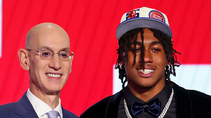 Jun 23, 2022; Brooklyn, NY, USA; Jaden Ivey (Purdue) shakes hands with NBA commissioner Adam Silver t: Brad Penner-Imagn Images