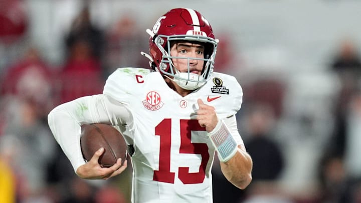 Alabama's Ty Simpson (15) 