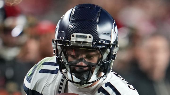 Seattle Seahawks wide receiver Jaxon Smith-Njigba makes a catch against the San Francisco 49ers.