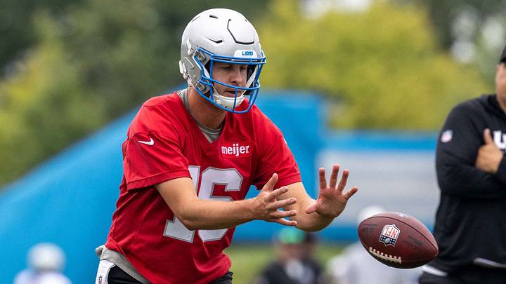 Detroit Lions quarterback Jared Goff (16) takes a snap during training camp Detroit Lions quarterback Jared Goff (16) takes a snap during training camp