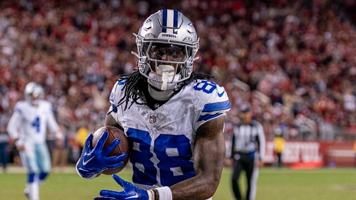 Oct 27, 2024; Santa Clara, California, USA; Dallas Cowboys wide receiver CeeDee Lamb (88) catches the football for a touchdown against the San Francisco 49ers during the fourth quarter at Levi's Stadium. Mandatory Credit: Neville E. Guard-Imagn Images Oct 27, 2024; Santa Clara, California, USA; Dallas Cowboys wide receiver CeeDee Lamb (88) catches the football for a touchdown against the San Francisco 49ers during the fourth quarter at Levi's Stadium. Mandatory Credit: Neville E. Guard-Imagn Images