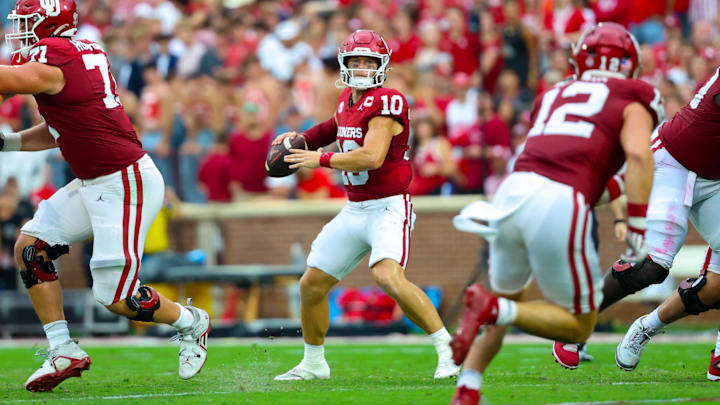 Oklahoma quarterback John Mateer 