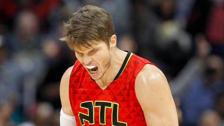 Atlanta Hawks guard Kyle Korver (26) against the San Antonio Spurs at Philips Arena on January 1, 2017. Atlanta Hawks guard Kyle Korver (26) against the San Antonio Spurs at Philips Arena on January 1, 2017.