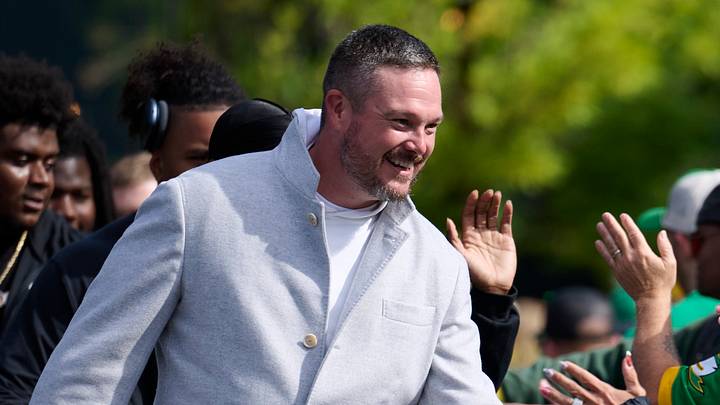Sep 5, 2026; Eugene, Oregon, USA; Oregon Ducks head coach Dan Lanning greets fans before a game against the Boise State Broncos at Autzen Stadium. Mandatory Credit: Troy Wayrynen-Imagn Images Sep 5, 2026; Eugene, Oregon, USA; Oregon Ducks head coach Dan Lanning greets fans before a game against the Boise State Broncos at Autzen Stadium. Mandatory Credit: Troy Wayrynen-Imagn Images