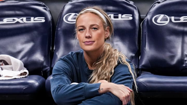 Indiana Fever guard Sophie Cunningham (8) Indiana Fever guard Sophie Cunningham (8)
