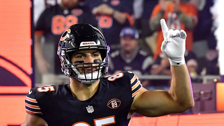 Oct 22, 2026; Chicago, Illinois, USA; Chicago Bears tight end Cole Kmet (85) takes the field prior to the game against the New England Patriots at Soldier Field. Mandatory Credit: Patrick Gorski-Imagn Images Oct 22, 2026; Chicago, Illinois, USA; Chicago Bears tight end Cole Kmet (85) takes the field prior to the game against the New England Patriots at Soldier Field. Mandatory Credit: Patrick Gorski-Imagn Images