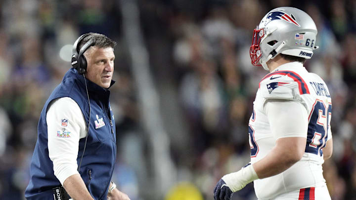 New England Patriots head coach Mike Vrabel and offensive tackle Will Campbell