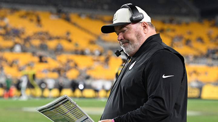 Pittsburgh Steelers head coach Mike McCarthy Pittsburgh Steelers head coach Mike McCarthy
