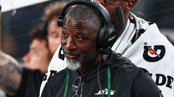 Jets head coach Aaron Glenn is poised to take Gang Green to the next level now that the 53-man roster deadline is in the rearview. Jets head coach Aaron Glenn is poised to take Gang Green to the next level now that the 53-man roster deadline is in the rearview.