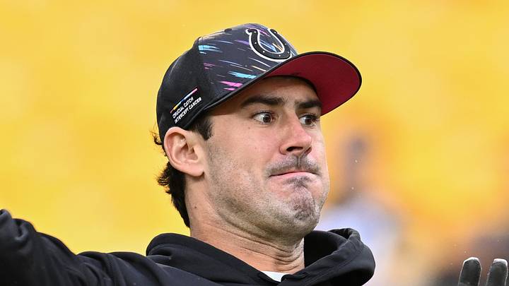 Indianapolis Colts quarterback Daniel Jones warms up for a game